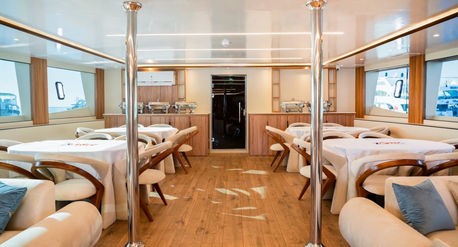 Dining saloon and buffet aboard Assal 2
